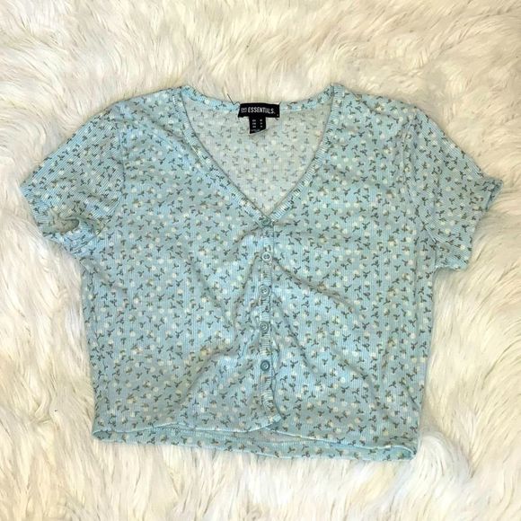 Streetwear Society Tops - Ribbed Floral Button Up Crop Top